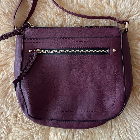 Ardene Faux Leather Maroon Adjustable Strap Shoulder Bag Tassel Tabs - Picture 6 of 15